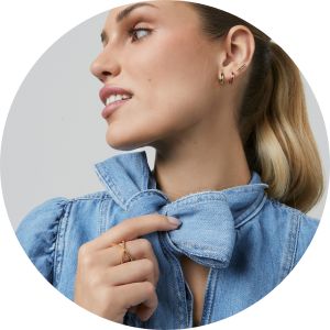 PRETTY JEWELS